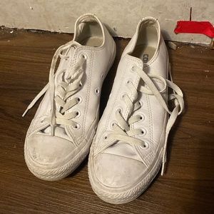 Low top White leather converse
